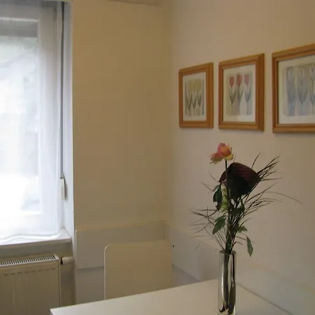 Apartment Pak
